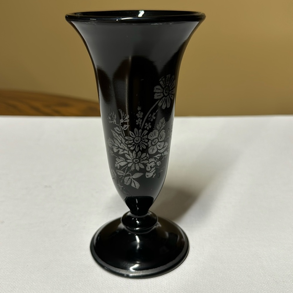 L. E. Smith Black Amethyst Silver Floral 6 1/4" Bud Vase Vintage